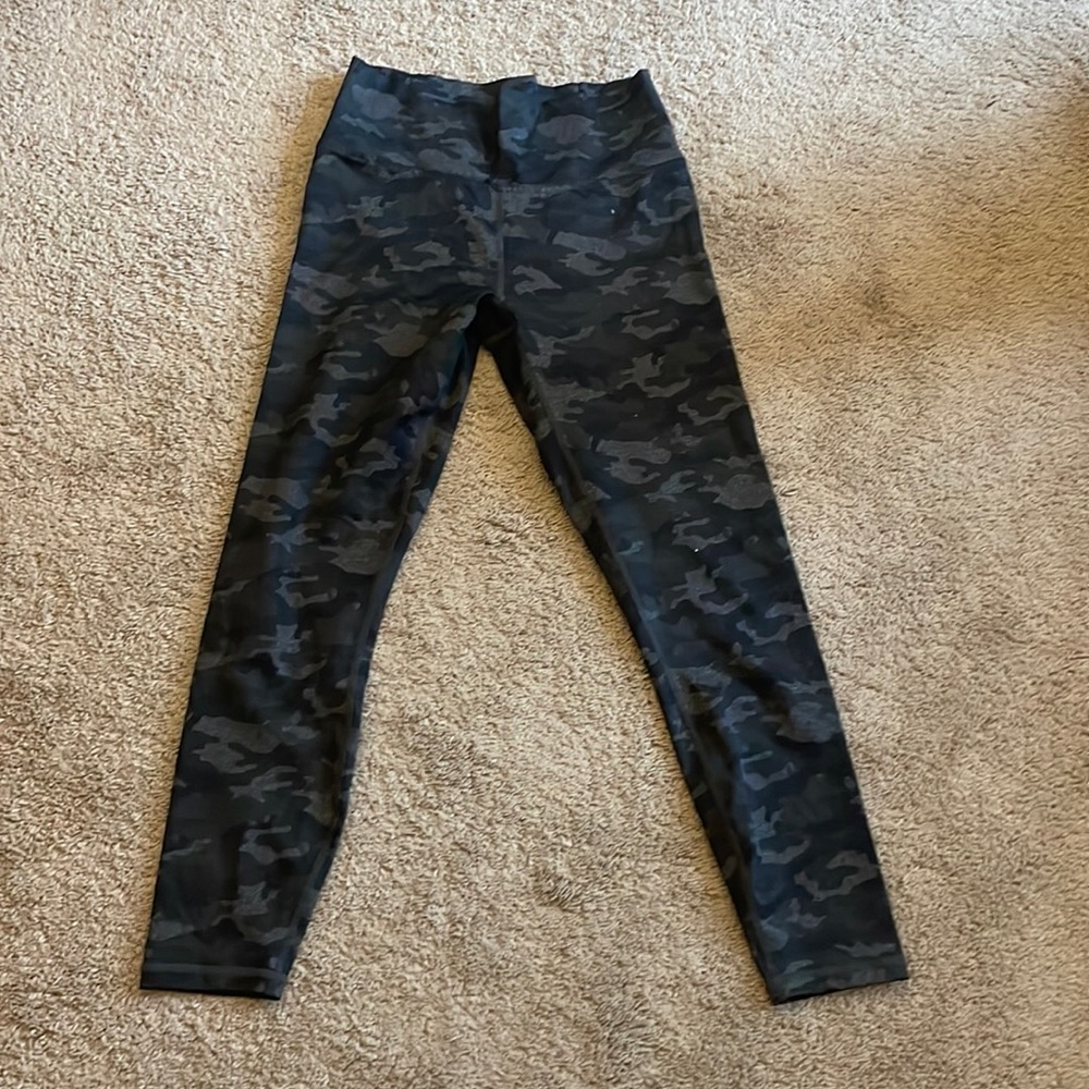 FABLETICS Camo Legging